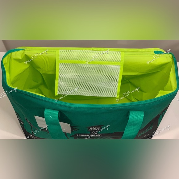 NEW Trader Joe’s Emerald Green Reusable Insulated Bag - Limited Edition - Picture 5 of 5